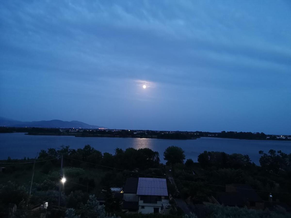 Sul Lago Dorato Терачина Екстериор снимка