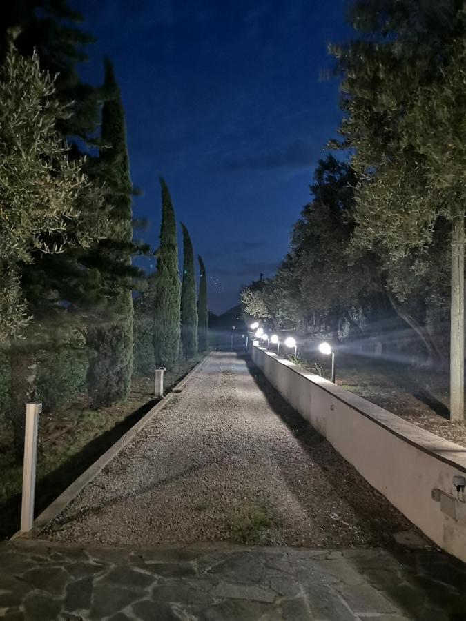 Sul Lago Dorato Терачина Екстериор снимка